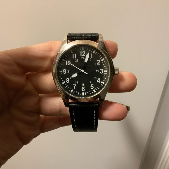 TCK Men’s Wrist Watch Working Order Silver Leather Band - Picture 4 of 12